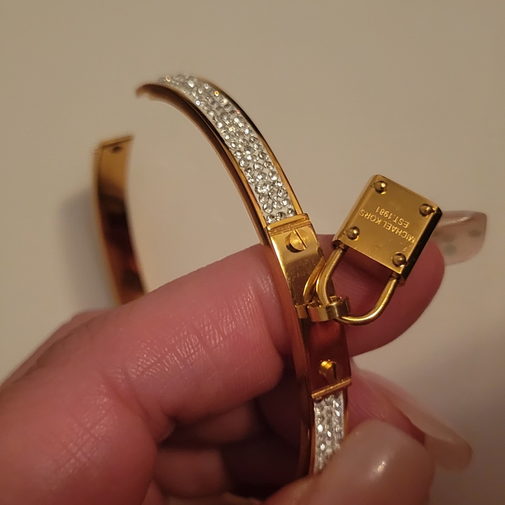 Gold wash MK bangle - Picture 5 of 7